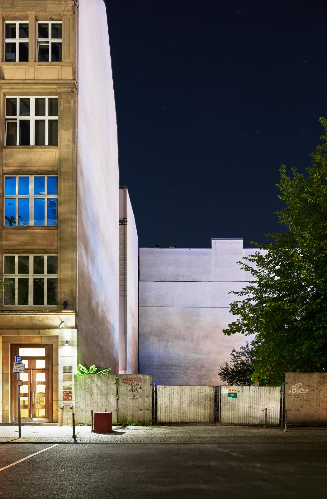 foto: manfred bogner, berlin, mind the gap